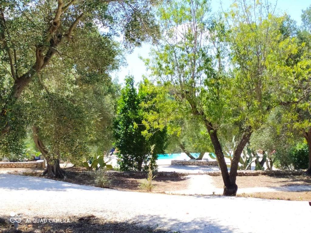 Relais Trulli Le Icone Bed and Breakfast Ostuni Eksteriør billede