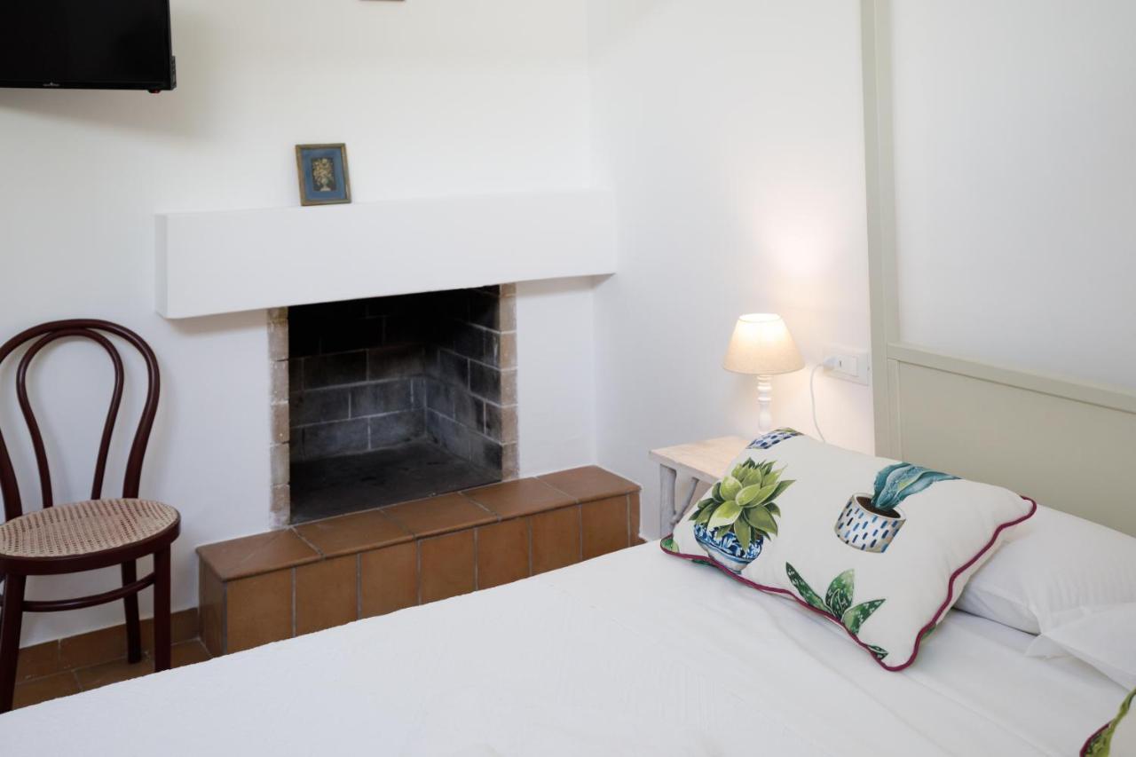 Relais Trulli Le Icone Bed and Breakfast Ostuni Eksteriør billede