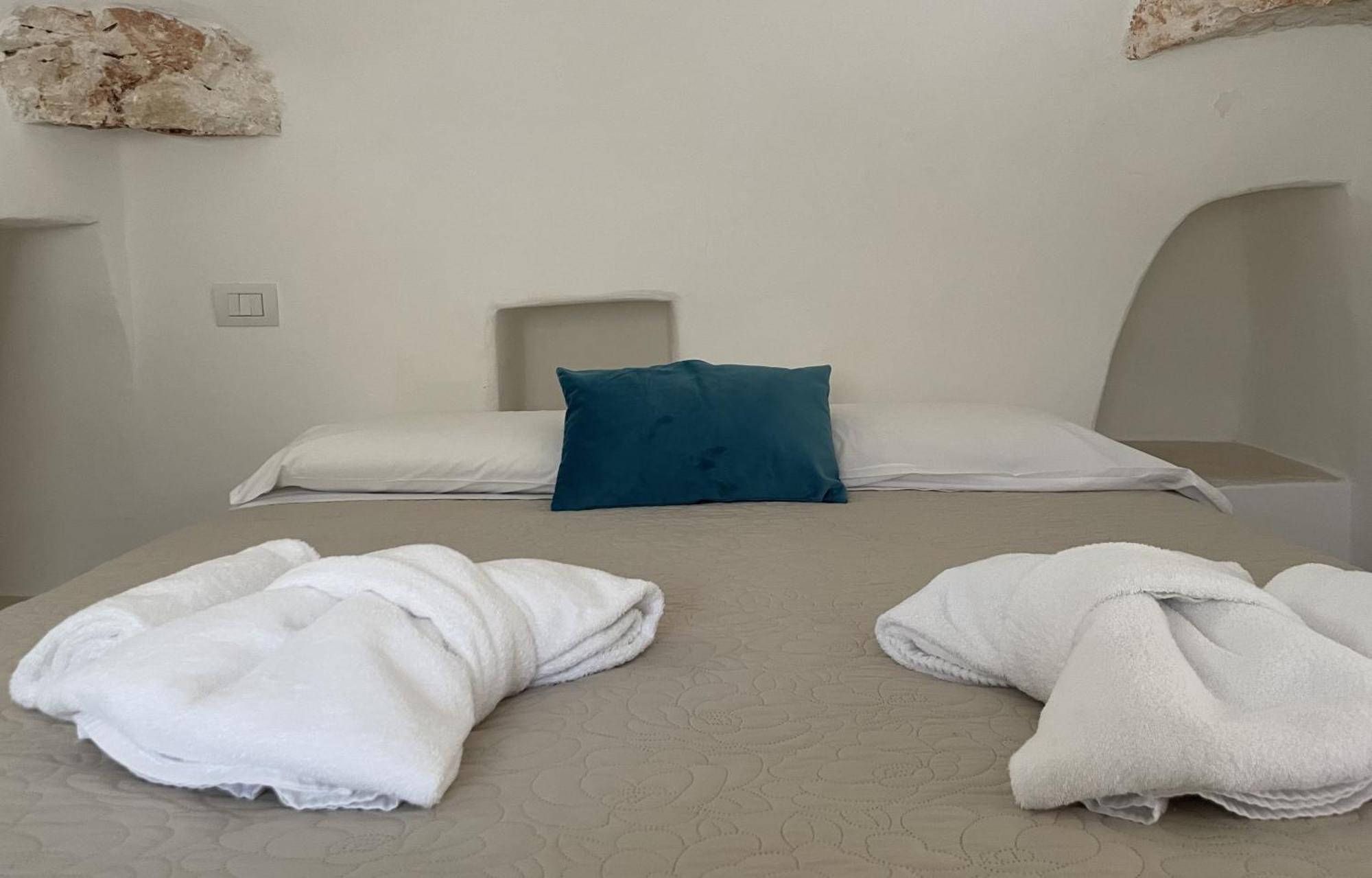 Relais Trulli Le Icone Bed and Breakfast Ostuni Eksteriør billede