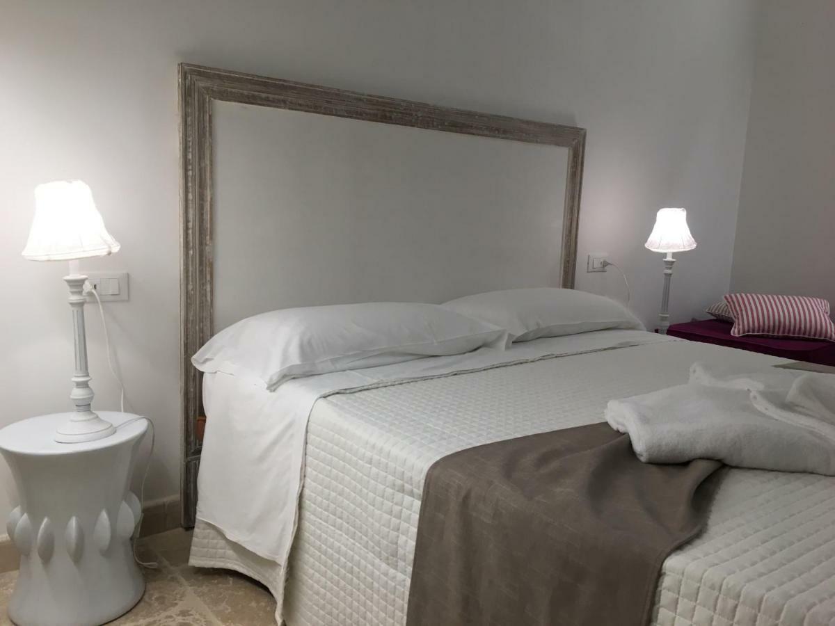 Relais Trulli Le Icone Bed and Breakfast Ostuni Eksteriør billede